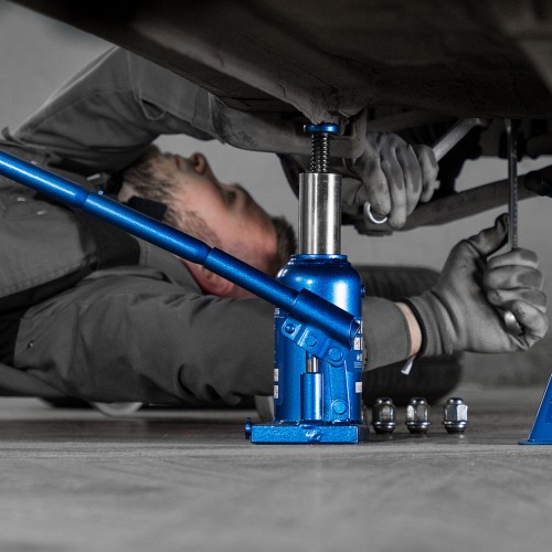 Домкрат гидравлический бутылочный Stels 51117 6 т 7