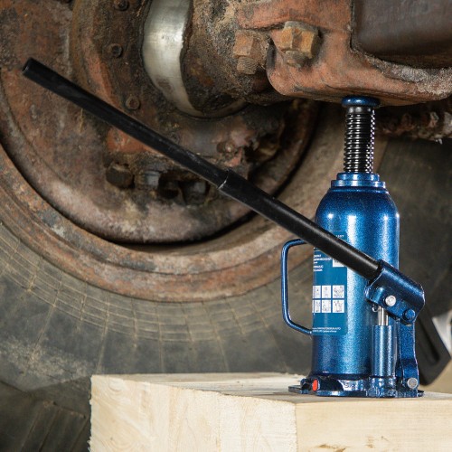 Домкрат гидравлический бутылочный Stels 51167 12 т 6