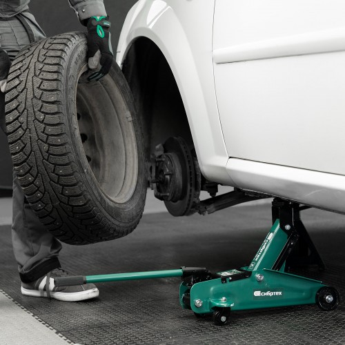 Домкрат гидравлический подкатной Сибртех 2 т 135-320 мм (50834) 2