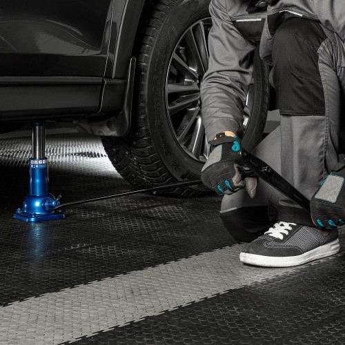 Домкрат механический бутылочный Stels 50105 2т 7