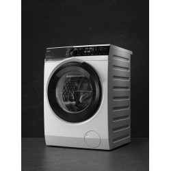 Стиральная машина AEG LFR73944QE (белый)
