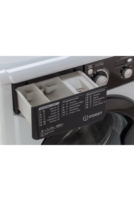 Стиральная машина INDESIT EWSD 51031 BK CIS (белый/черный) 2