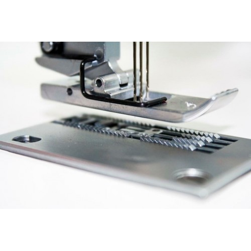 Распошивальная машина Janome CoverPro 7 (белый) 8