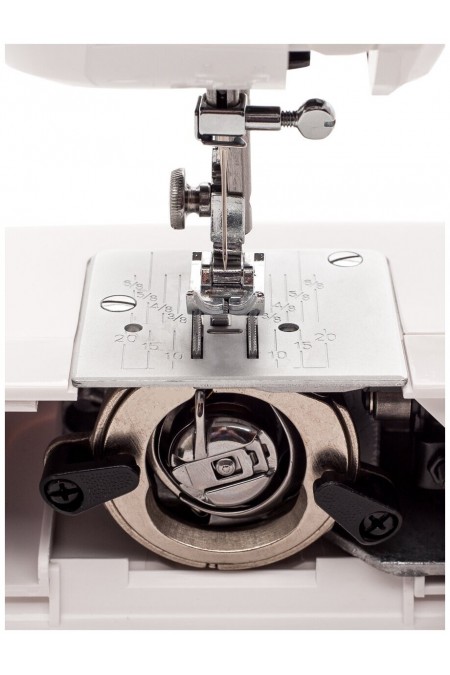 Швейная машина Comfort 16 (белый/черный) 1