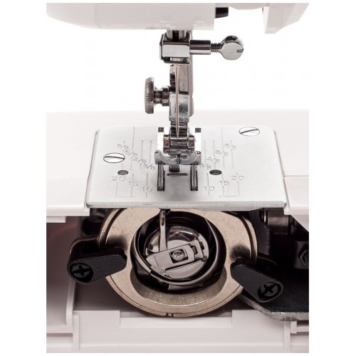 Швейная машина Comfort 16 (белый/черный) 1