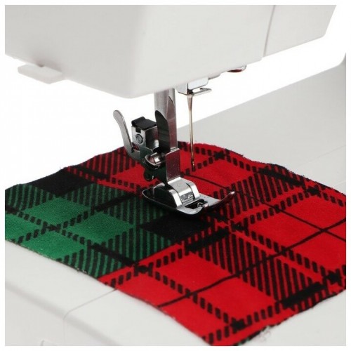 Швейная машина Comfort 2550 (белый) 9