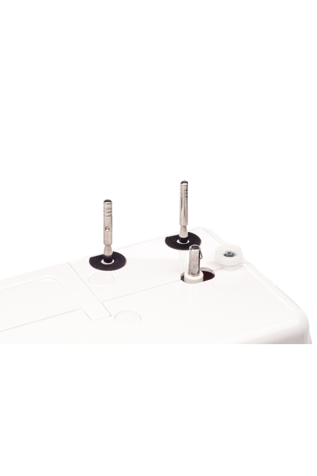 Швейная машина Comfort 28 (белый/малиновый) 5