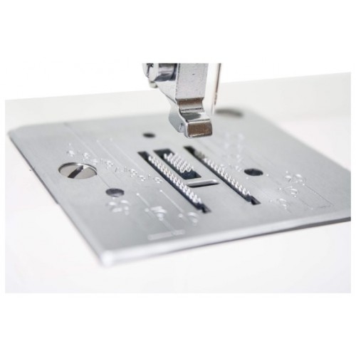 Швейная машина Janome Legend 2520 (белый) 6