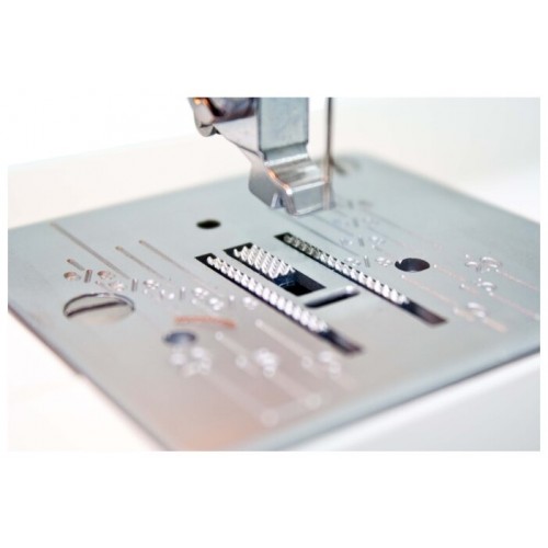 Швейная машина Janome Legend LE-20 (белый) 6