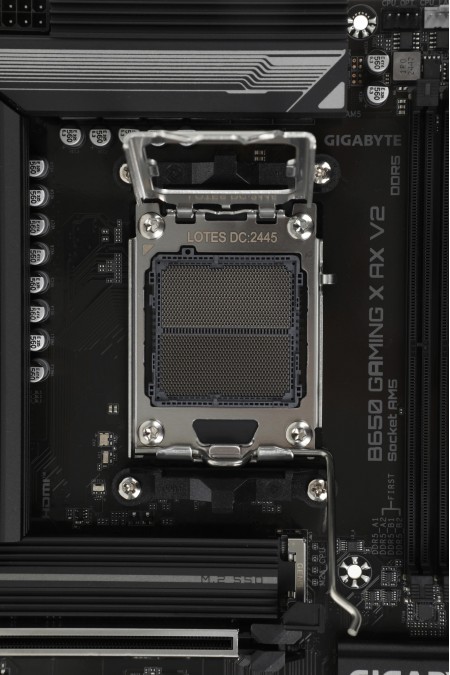 Материнская плата GIGABYTE B650 GAMING X AX V2 3