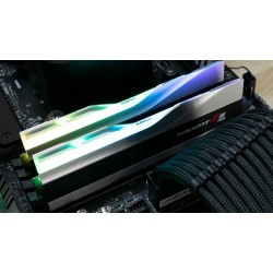 Оперативная память G.Skill Trident Z5 RGB 32 ГБ (16 ГБ x 2 шт.) DDR5 6000 МГц DIMM CL36 (F5-6000J3636F16GX2-TZ5RS)