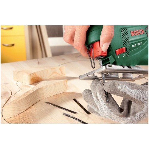 Электролообзик Bosch PST 700 E (06033A0020) 9