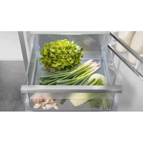 Холодильник Liebherr CBNsdc 522i Plus (серебристый) 10