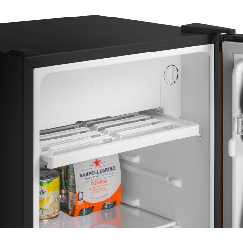 Холодильник MAUNFELD MFF83WD (дерево) 1