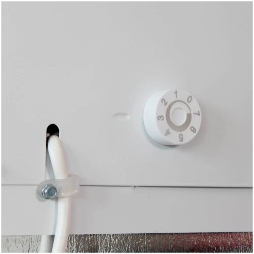 Холодильный шкаф БИРЮСА B310Р (черный/белый) 1