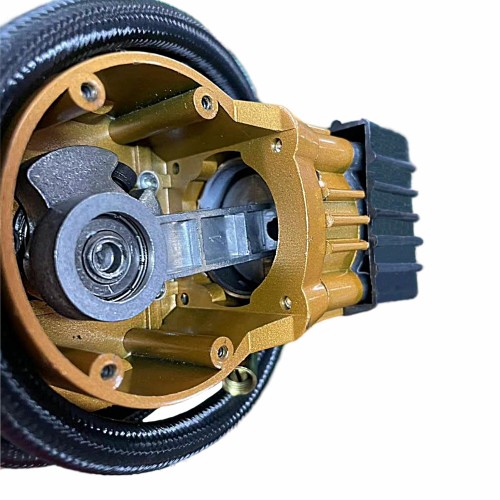 Автомобильный компрессор TORNADO АС 580 R17/35L (КОМ00004) (черный/желтый) 4