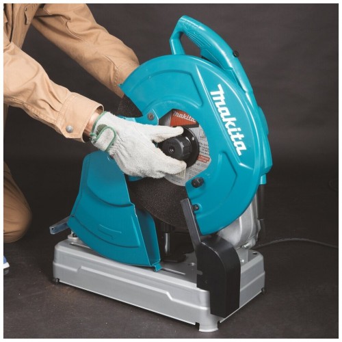 Пила торцовочная Makita LW1400 2