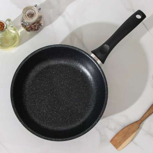 Сковорода Kukmara Мраморная смт24603а с крышкой не съемная ручка 24 см (темный мрамор) 3