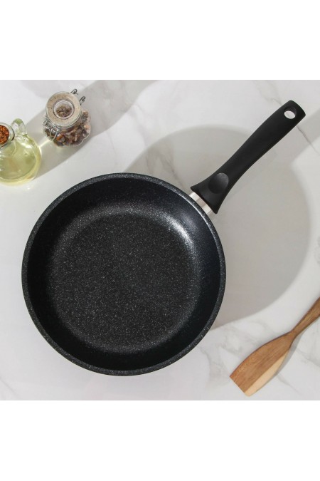 Сковорода Kukmara Мраморная смт24603а с крышкой не съемная ручка 24 см (темный мрамор) 4