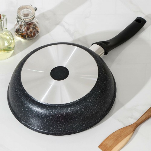 Сковорода Kukmara Мраморная смт24603а с крышкой не съемная ручка 24 см (темный мрамор) 4