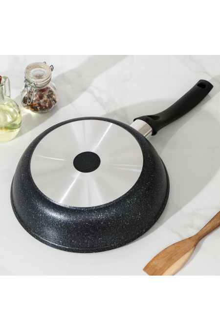 Сковорода Kukmara Мраморная смт24603а с крышкой не съемная ручка 24 см (темный мрамор) 5