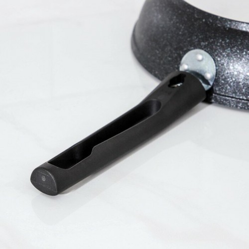 Сковорода Kukmara Мраморная смт26604а с крышкой съемная ручка 26 см (темный мрамор) 9