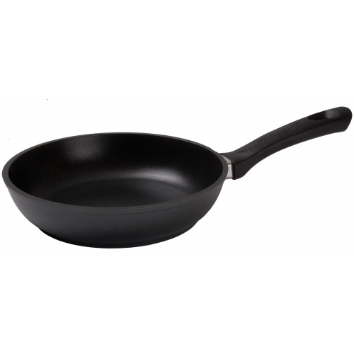 Сковорода Kukmara Традиция с227а не съемная ручка 22 см (черный) 