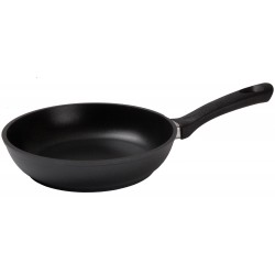 Сковорода Kukmara Традиция с227а не съемная ручка 22 см (черный)