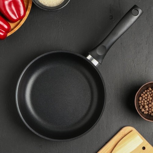 Сковорода Kukmara Традиция с227а не съемная ручка 22 см (черный) 8