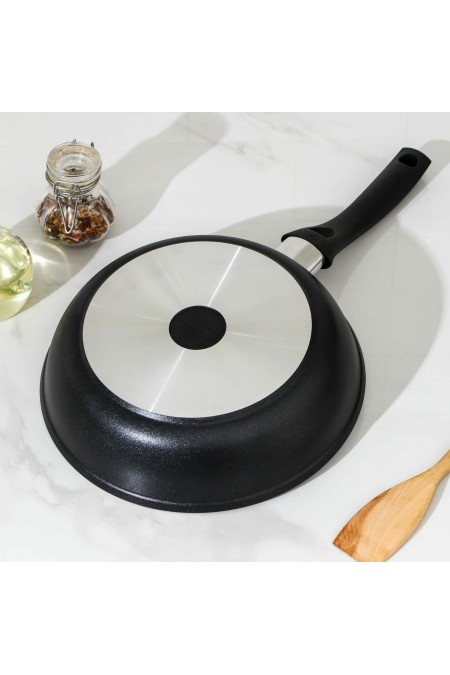 Сковорода Kukmara Традиция с241а не съемная ручка 24 см (черный) 2