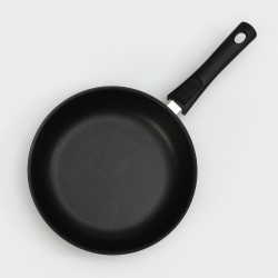 Сковорода Kukmara Традиция с263а съемная ручка 26 см (черный)