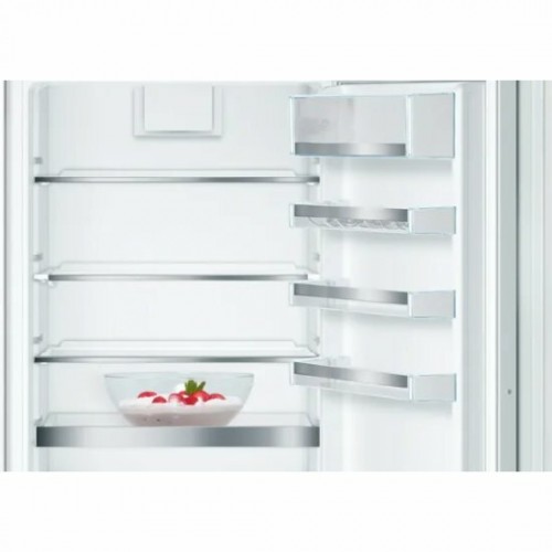 Встраиваемый холодильник Bosch KIN86AF3M8 (белый) 1