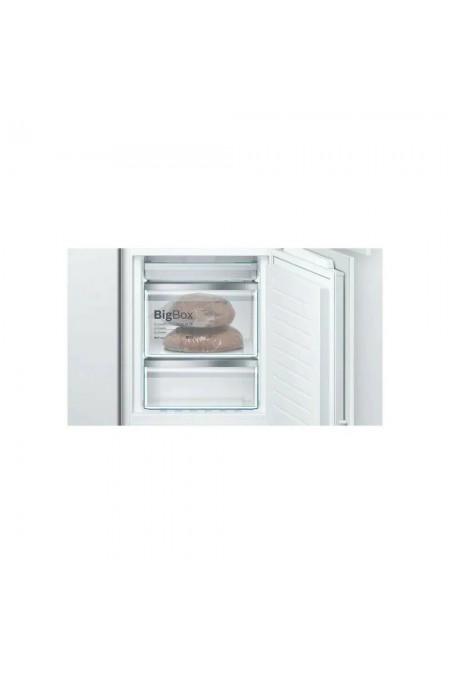 Встраиваемый холодильник Bosch KIN86AF3M8 (белый) 3