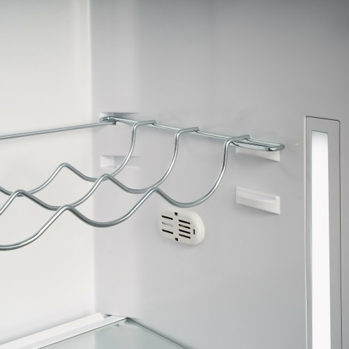 Встраиваемый холодильник Delonghi DLI 17SE MARCO (белый) 2