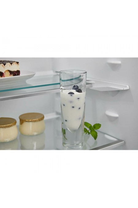 Встраиваемый холодильник Electrolux LNS9TE19S (белый) 6