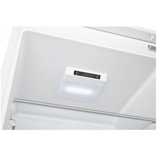 Встраиваемый холодильник Evelux FI 2211 D (белый) 1