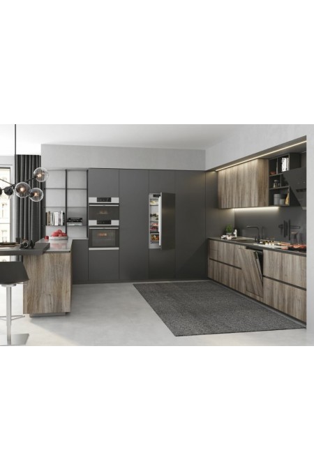 Встраиваемый холодильник Haier HBW5518ERU (белый) 6