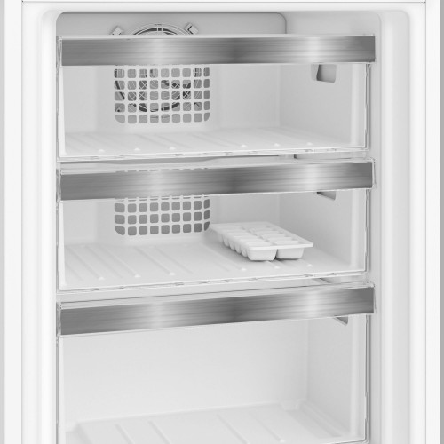 Встраиваемый холодильник Hotpoint-Ariston HBH 20 (белый) 4