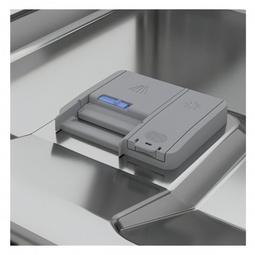 Встраиваемая посудомоечная машина Beko BDIS15021 (белый) 4