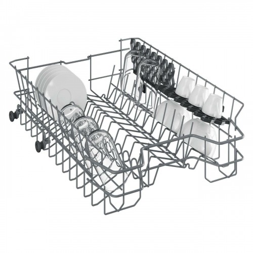 Встраиваемая посудомоечная машина Beko BDIS15961 (белый/черный) 1