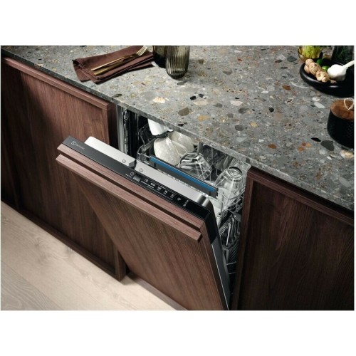 Встраиваемая посудомоечная машина Electrolux EEA22100L (белый) 4