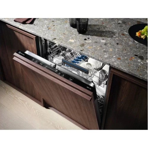 Встраиваемая посудомоечная машина Electrolux EEQ47200L (белый) 8
