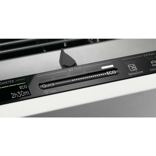 Встраиваемая посудомоечная машина Electrolux EES47320L (белый) 2