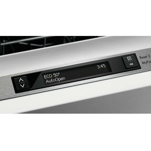 Встраиваемая посудомоечная машина Electrolux EES47320L (белый) 3