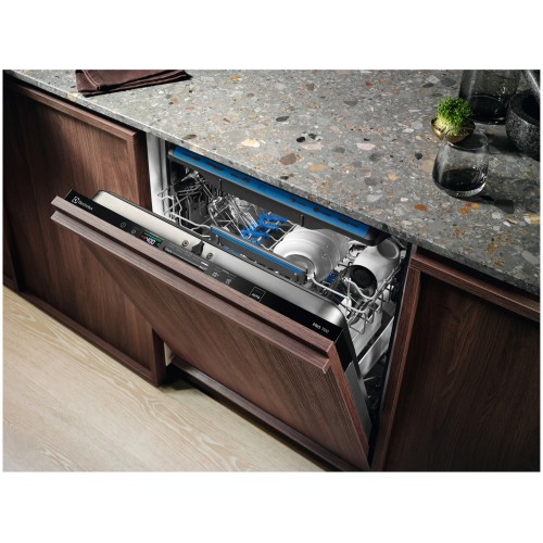 Встраиваемая посудомоечная машина Electrolux EES848200L (белый) 6