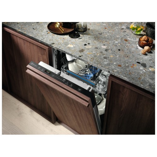 Встраиваемая посудомоечная машина Electrolux KESC2210L (черный) 7