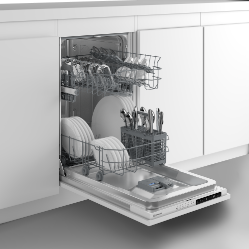 Встраиваемая посудомоечная машина Indesit DISC59 8