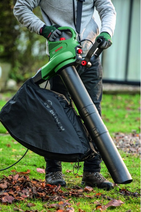 Воздуходувка-пылесос Bosch UniversalGardenTidy 3000 (06008B1001) 