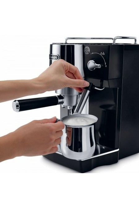 Кофеварка рожковая DeLonghi EC820. B (черный/серебристый) 4