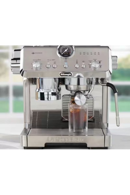 Кофеварка рожковая DeLonghi EC9555. M La Specialista Opera (серебристый) 8